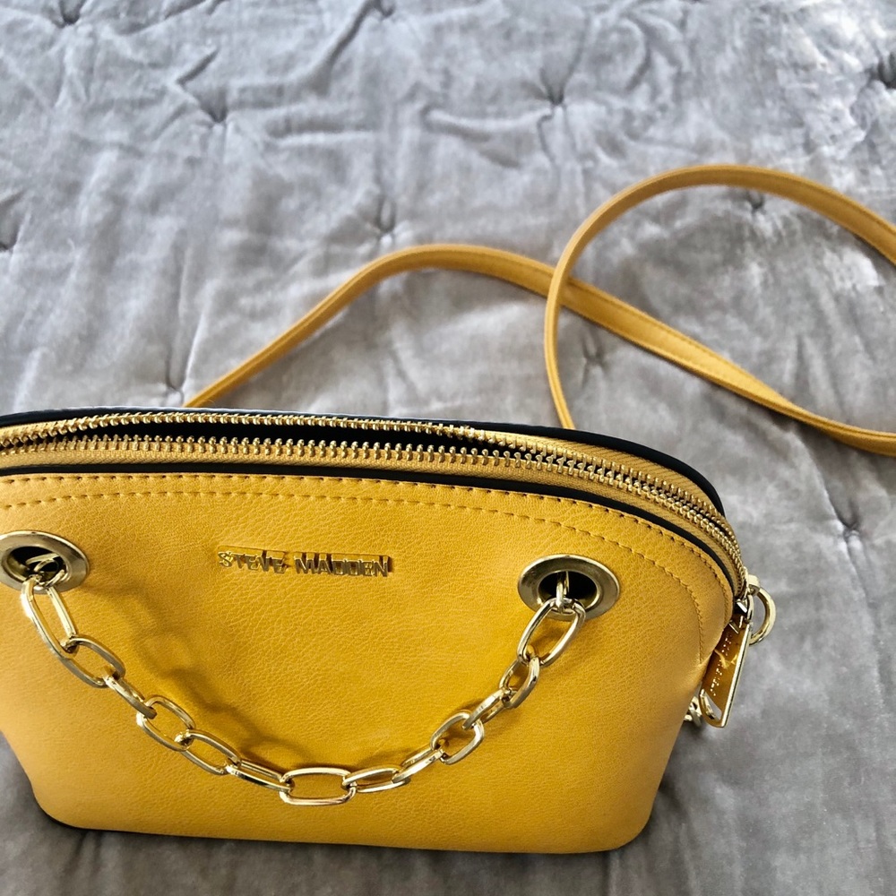NEW!! Steve Madden cross body